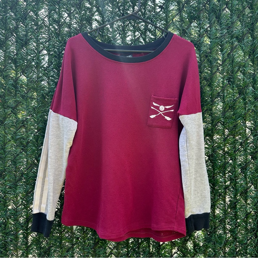Harry Potter Quidditch Long Sleeve Pullover Top in Burgundy/Gray - Small